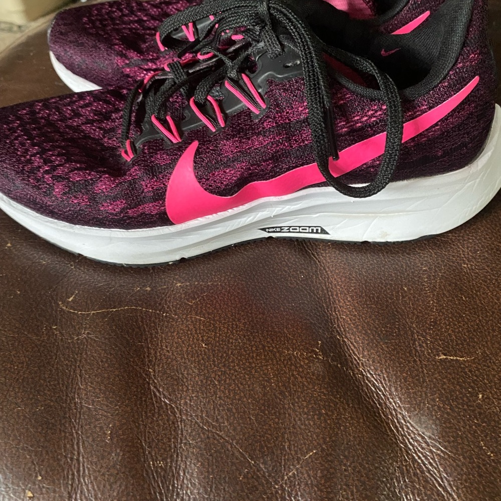 Nike Pink and Black Athletic Shoes with Zoom Cushioning